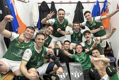 Celebració dels jugadors del CP Vilanova. Eix