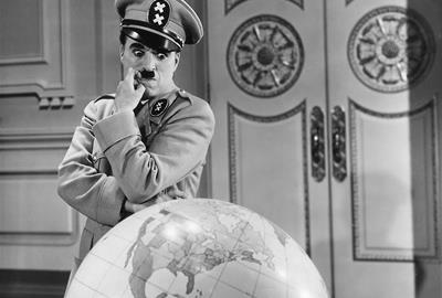 Charles Chaplin, un visionari que parodiant el passat va ser capaç de veure el futur. Eix