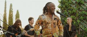 Clarence Bekker torna al Musicveu i convertirà la Finca d’Espiells en una gran festa de soul i pop. EIX