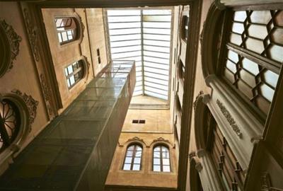 Comencen les obres de rehabilitació del pati central i les escales de la Casa Olivella a Vilanova i la Geltrú. Ajuntament de Vilanova