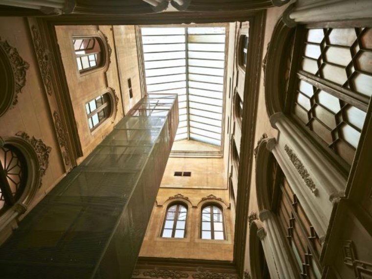 Comencen les obres de rehabilitació del pati central i les escales de la Casa Olivella a Vilanova i la Geltrú. Ajuntament de Vilanova