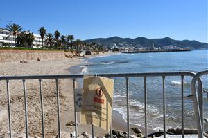 Comencen les obres per reforçar el talús de la platja de la Riera Xica a Sitges. Ajuntament de Sitges