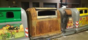 Contenidors cremats a Vilafranca. Eix