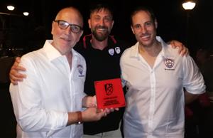 A l'esquerra, el Tigre (capità del CEU Alacant), Enrique López, i a la dreta Igor Sarasola (fill del desaparegut Angel Sarasola i jugador del CEU).Eix