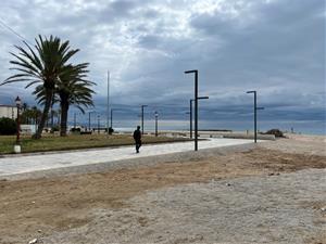 Cubelles finalitza les obres d’adaptació del passeig Marítim a la desembocadura del Foix. Ajuntament de Cubelles