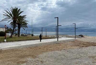 Cubelles finalitza les obres d’adaptació del passeig Marítim a la desembocadura del Foix. Ajuntament de Cubelles