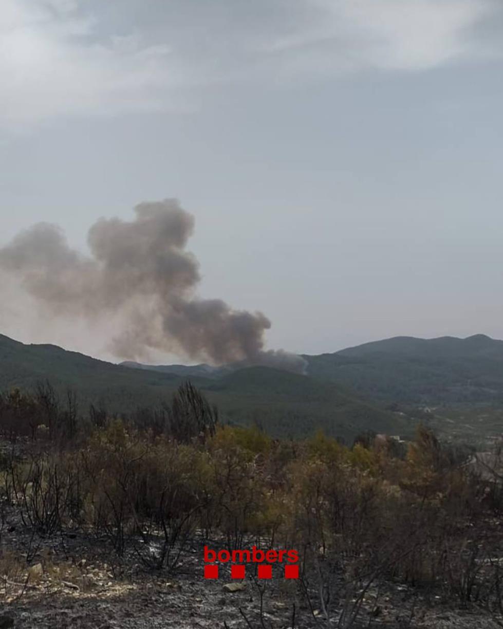 Declarat un nou incendi a Aiguamúrcia, el cinquè d'aquesta setmana amb una trentena de dotacions activades. ACN