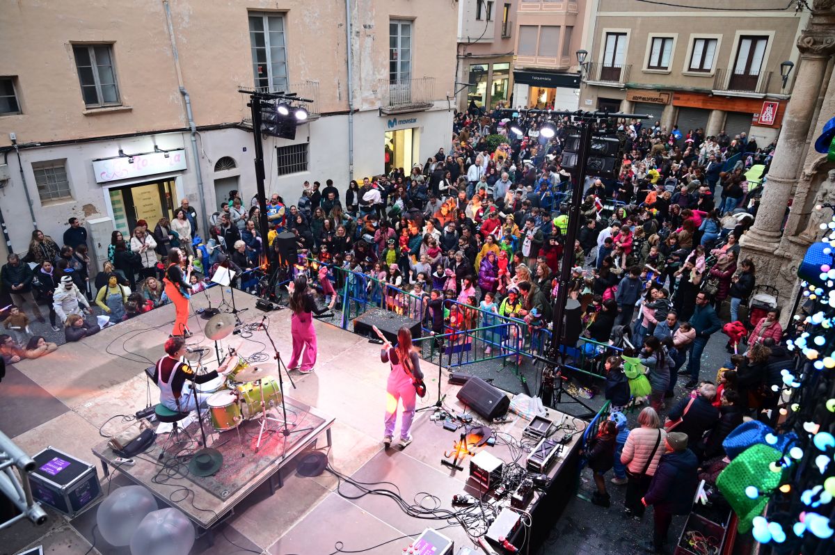 Descobreix el Carnaval del Vendrell 2026: colors, música i diversió per a tots. Ajuntament del Vendrell