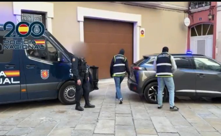 Detenen dues persones a Tarragona i Vilafranca del Penedès immerses en un 