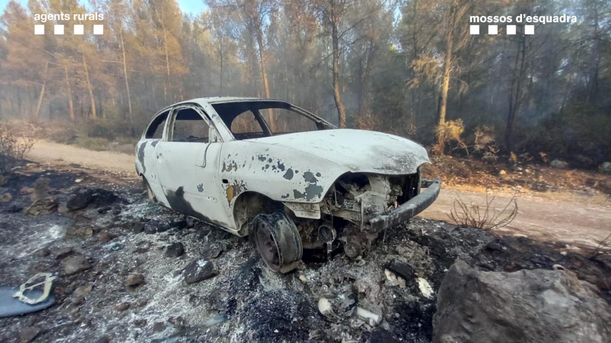 Detenen el propietari del cotxe calcinat que hauria provocat l'incendi de Castellví de la Marca. Mossos d'Esquadra