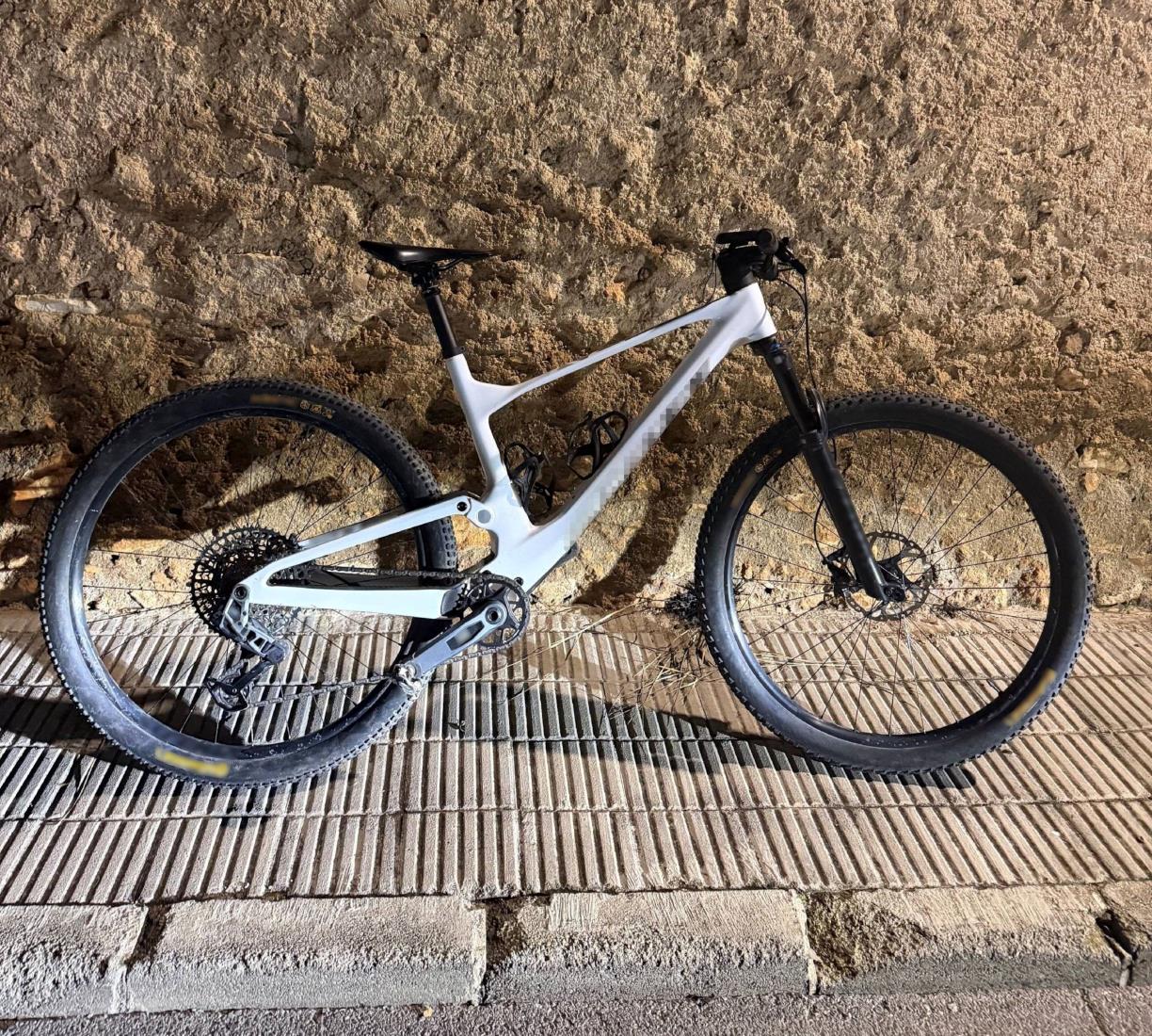 Detingut un home per robar una bicicleta de muntanya a Llorenç del Penedès i vendre-la en una aplicació. ACN