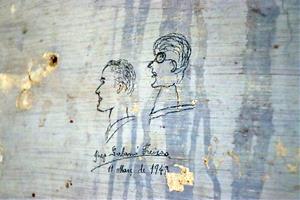 Documenten centenars de grafits fets a les parets d'antics molins paperers després d'anys d'investigació. ACN