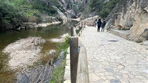 Dol a Vilafranca del Penedès per la mort d'una veïna de 9 anys en el despreniment de roques de la Fontcalda. ACN