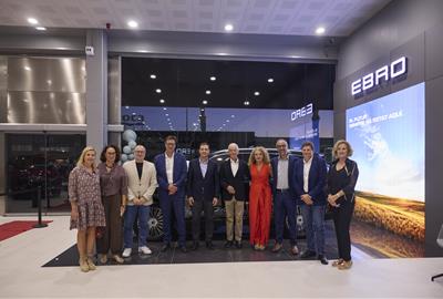 EBRO AUTOCAM Vilanova inaugura les seves noves instal·lacions amb una destacada representació institucional i empresarial. EBRO AUTOCAM Vilanova