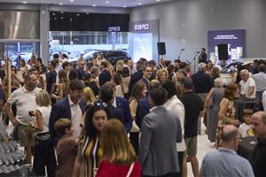 EBRO AUTOCAM Vilanova inaugura les seves noves instal·lacions amb una destacada representació institucional i empresarial