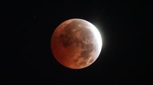 Eclipsi lunar des de Viladellops, Olèrdola. . Fran Lorenzo