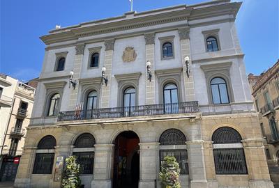 Edifici Ajuntament d'Igualada. Eix