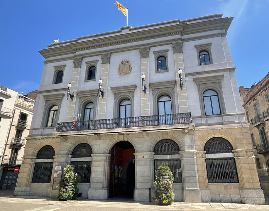 Edifici Ajuntament d'Igualada. Eix