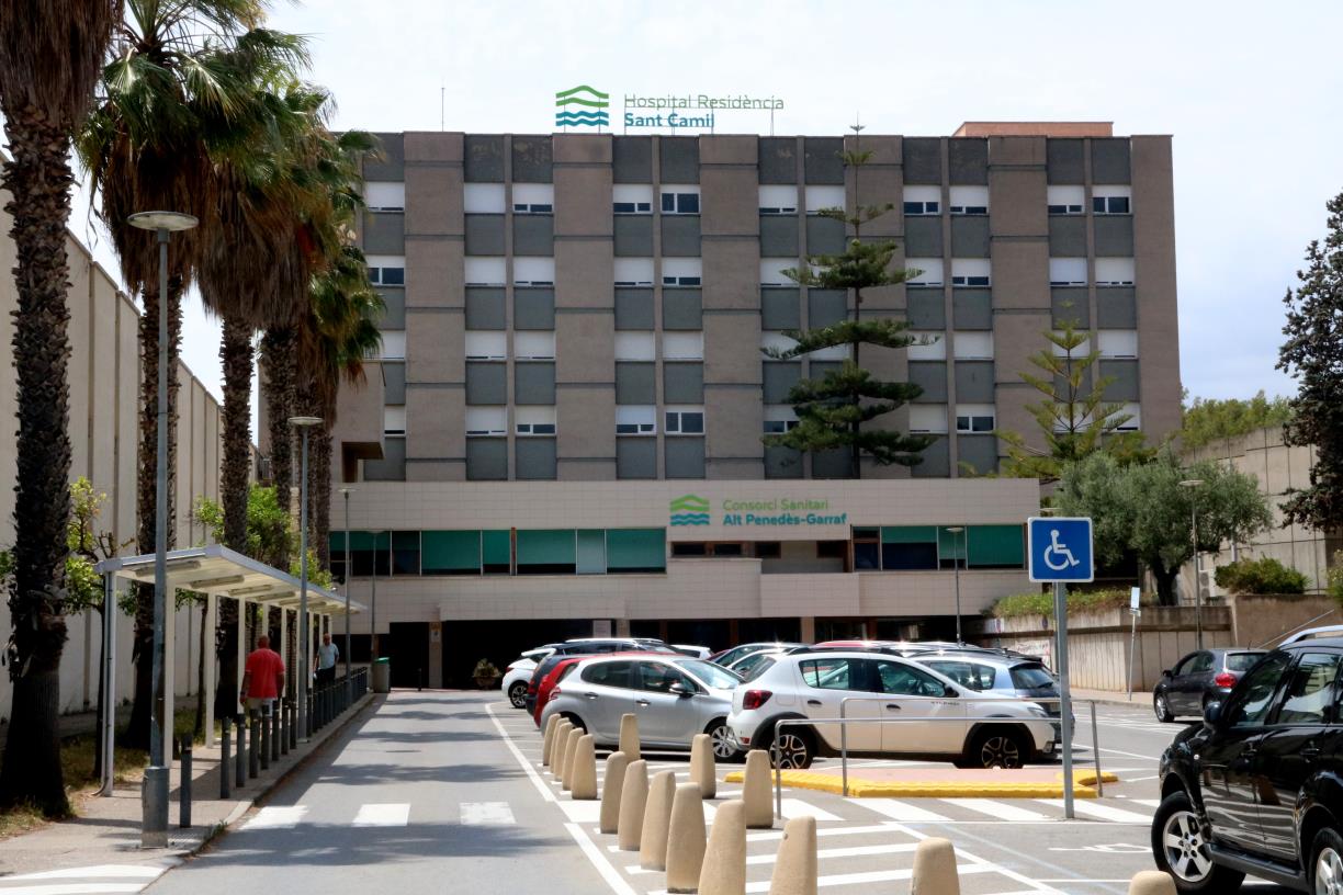 Edifici principal de l'Hospital Sant Camil de Sant Pere de Ribes . ACN