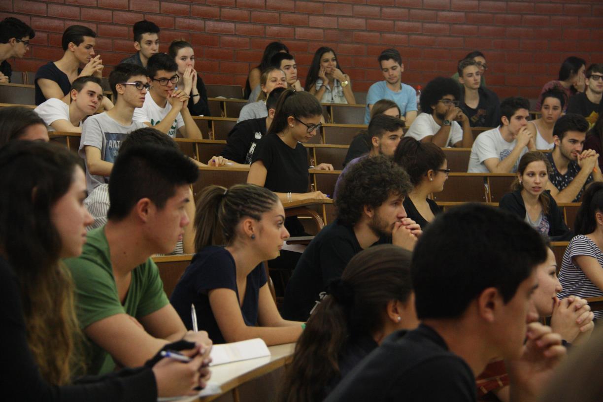 El 36,7% de la població a partir de 15 anys té estudis superiors, segons Idescat. ACN