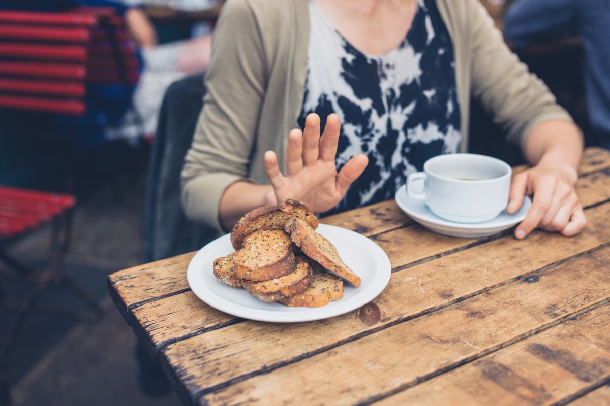 El 77% de les persones amb celiaquia ha renunciat a plans socials per por a contaminar-se amb gluten. EIX