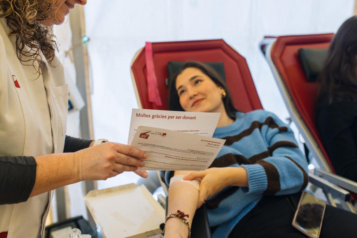 El Banc de Sang impulsa una campanya per augmentar les donacions de plasma i alternar-les amb les de sang. ACN