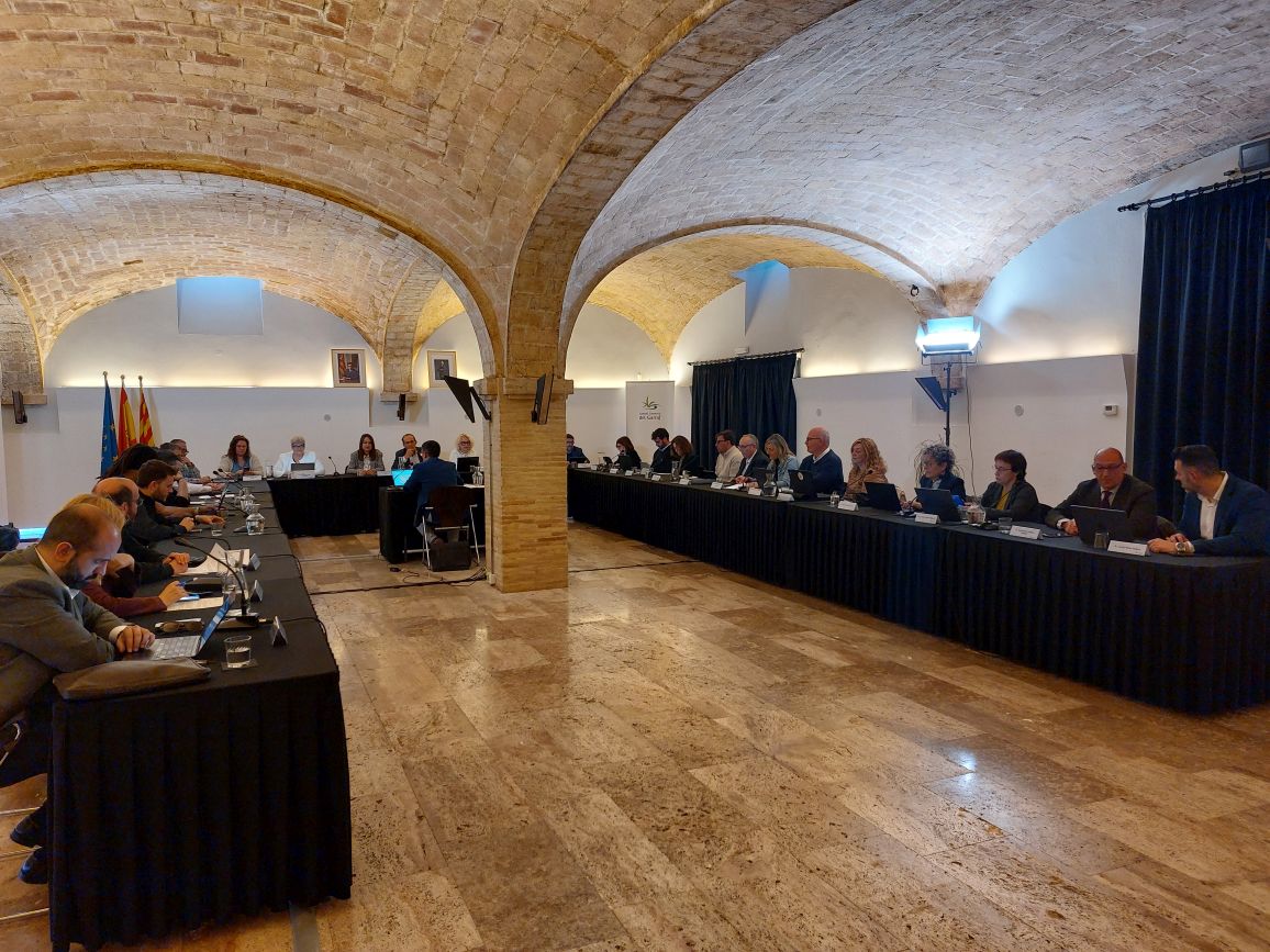 El Consell Comarcal del Garraf aprova convenis d’igualtat, ocupació i serveis escolars al ple de març. CC Garraf