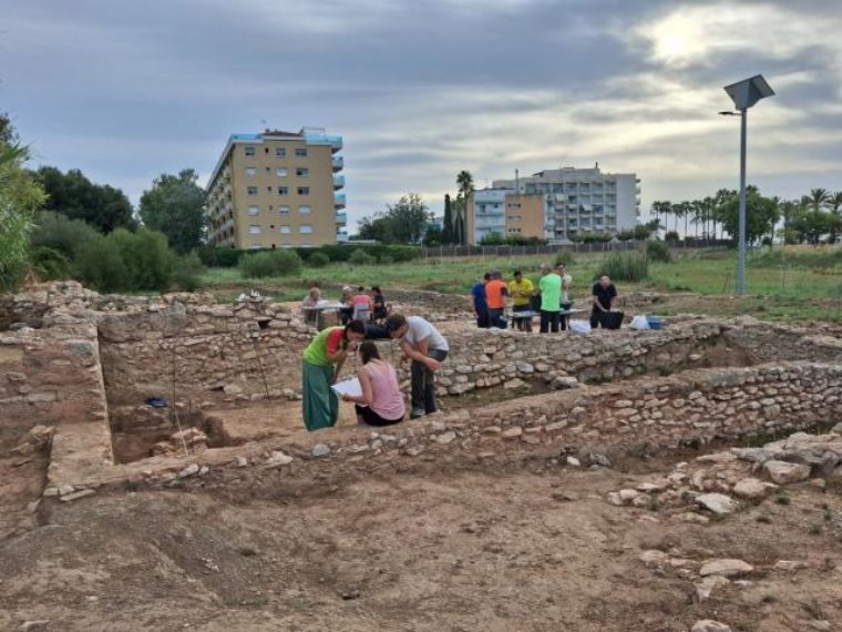 El desè camp de treball arqueològic d’Adarró identifica noves estructures de la vil·la romana. Ajuntament de Vilanova