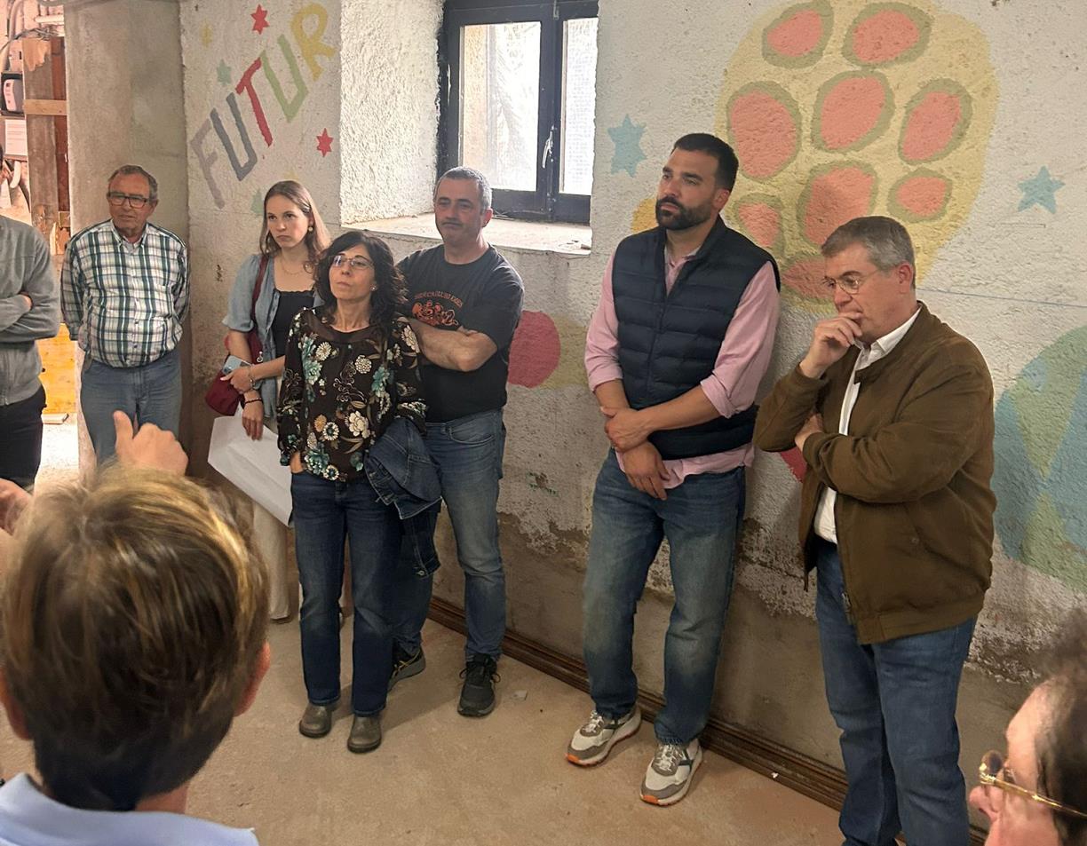 El Diputat d’Infraestructures i Territori de la Diputació de Barcelona, Sergi Vallès, va visitar la Parròquia de Santa Maria. Eix