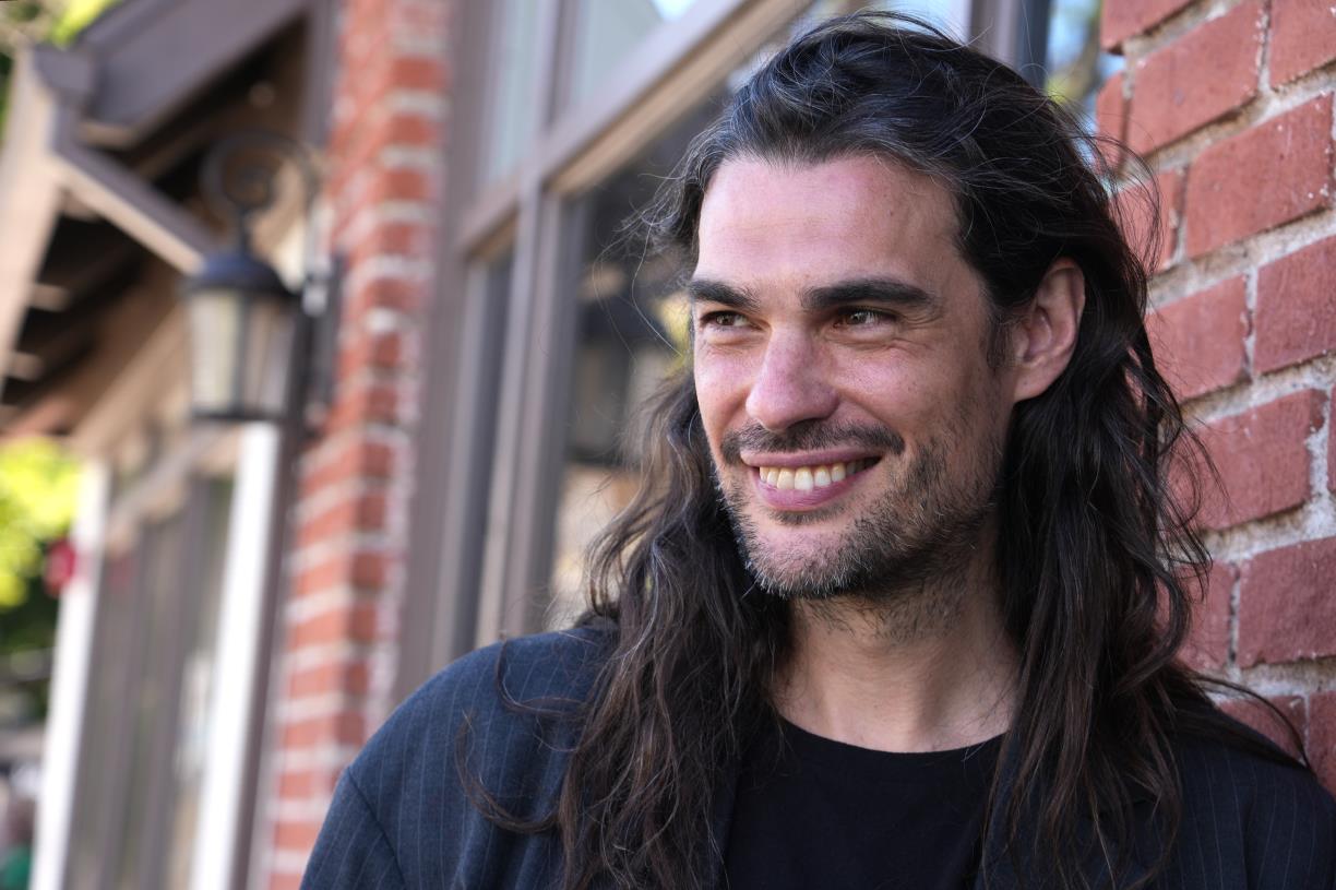 El director Oliver Laxe viurà diumenge els premis Oscar de l’Acadèmia de Cinema de Hollywood des de les butaques del Dolby Theatre. ACN