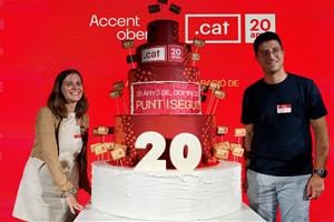El domini .cat bufa les espelmes dels 20 anys: “El català té molts problemes, però en digital és un canó”. ACN
