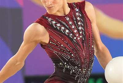 El gimnasta vilafranquí Víctor Sierra. Eix