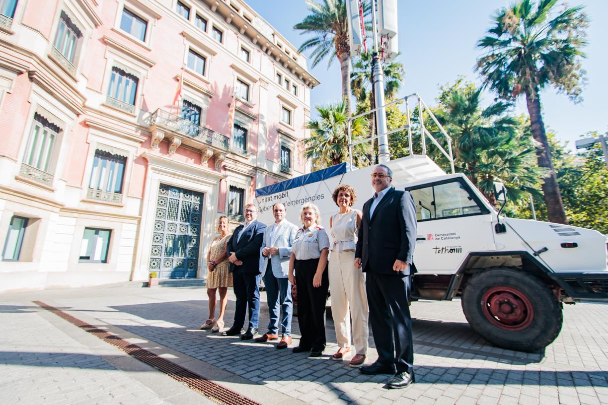 El Govern estrena un vehicle pioner per garantir les comunicacions mòbils en situacions d'emergència. Generalitat de Catalunya