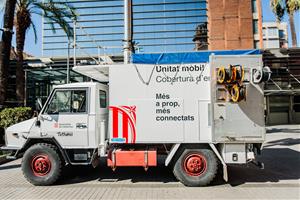 El Govern estrena un vehicle pioner per garantir les comunicacions mòbils en situacions d'emergència
