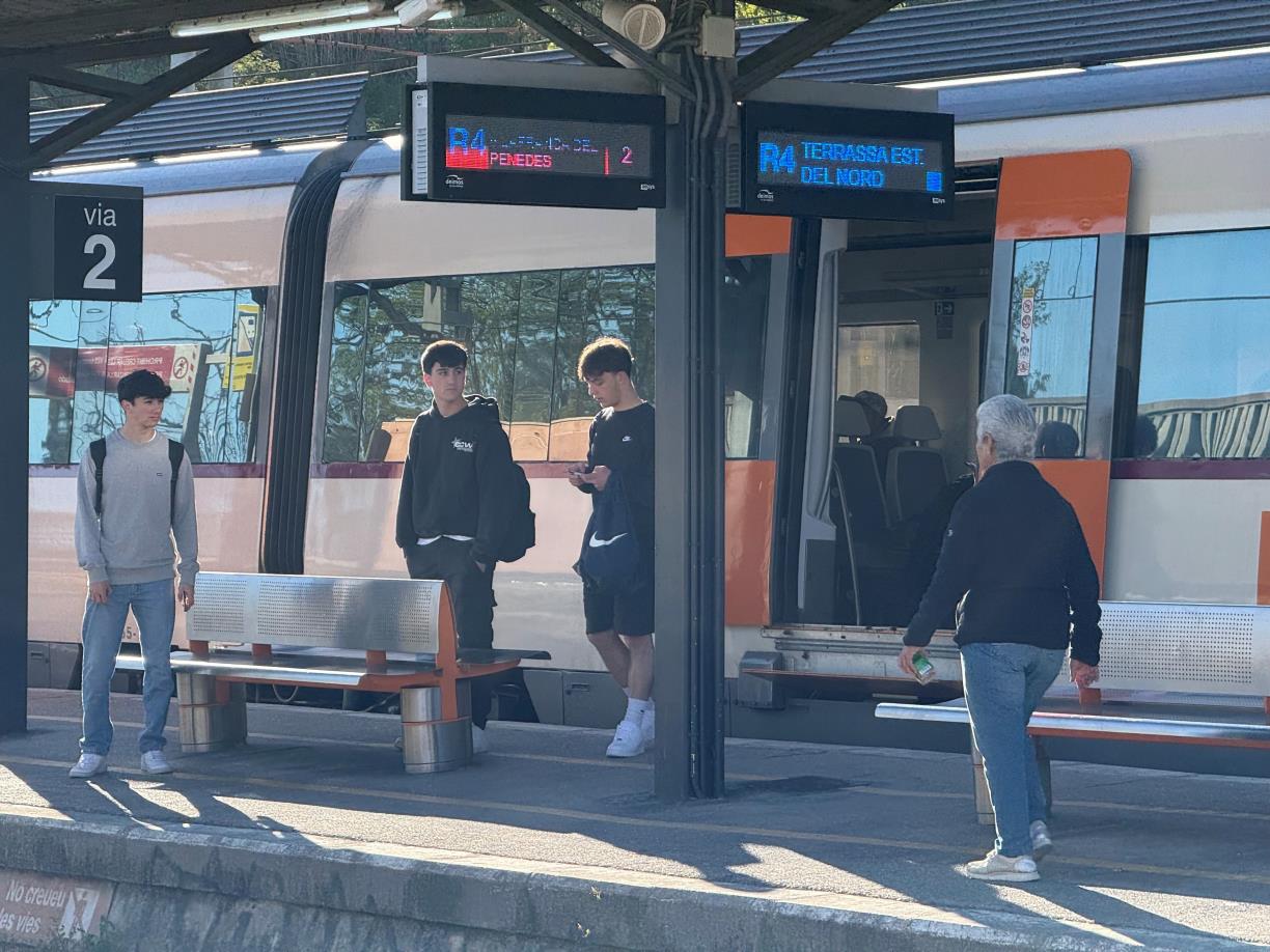 El Govern preveu que Rodalies funcioni amb “tota normalitat” al maig, excepte a l’R3. ACN