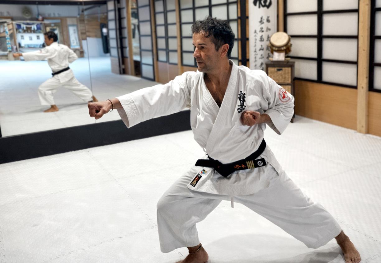 El karateka de Sant Pere de Ribes, Òskar Huerta. Eix