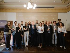 El ministre Jordi Hereu visita la seu de la D.O. Cava a Vilafranca per abordar els reptes del sector