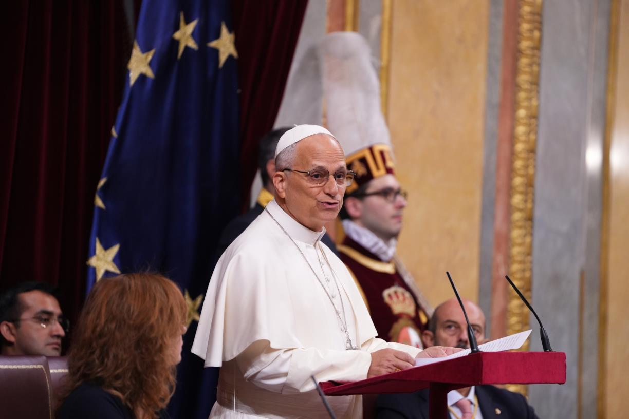 El papa Lleó XIV pronuncia el seu discurs al Congrés. ACN / Javier Barbancho