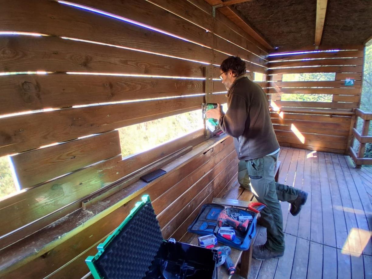 El Parc del Foix adapta l’observatori d’aus de Cal Bladet a les necessitats dels fotògrafs i visitants. Diputació de Barcelona