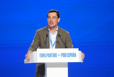 El president de la Junta d'Andalusia, Juanma Moreno Bonilla, aquest dissabte al congrés dels populars . ACN / Javier Barbancho