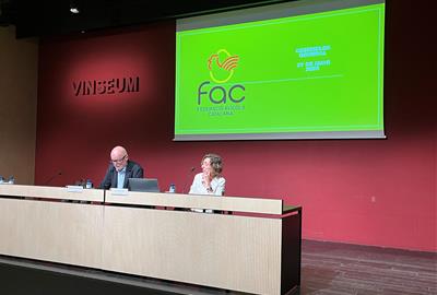 El sector avícola reivindica a Vilafranca la seva fortalesa davant els reptes sanitaris i geopolítics. FAC