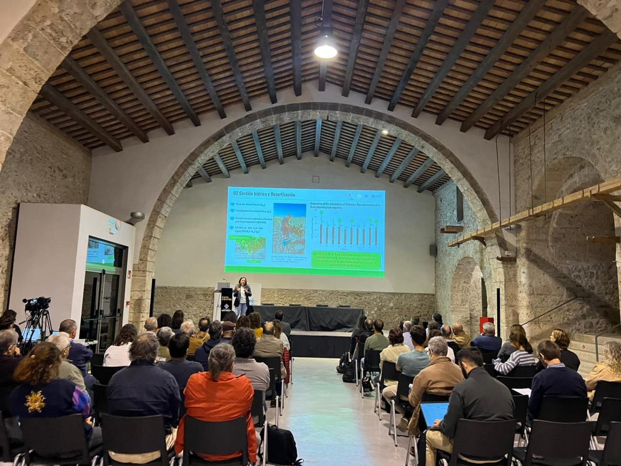 El sector vitivinícola analitza la innovació genòmica per reforçar la vinya davant el canvi climàtic. AECAVA