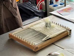 El sitgetà Oriol Castro cuina la neu i converteix en plat la llana d'ovella en una sessió magistral de GastroPirineu