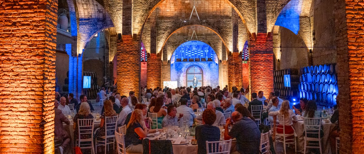 El Sopar Solidari MusicVeu tornarà a omplir el Celler Codorníu per donar suport a l’autisme. EIX