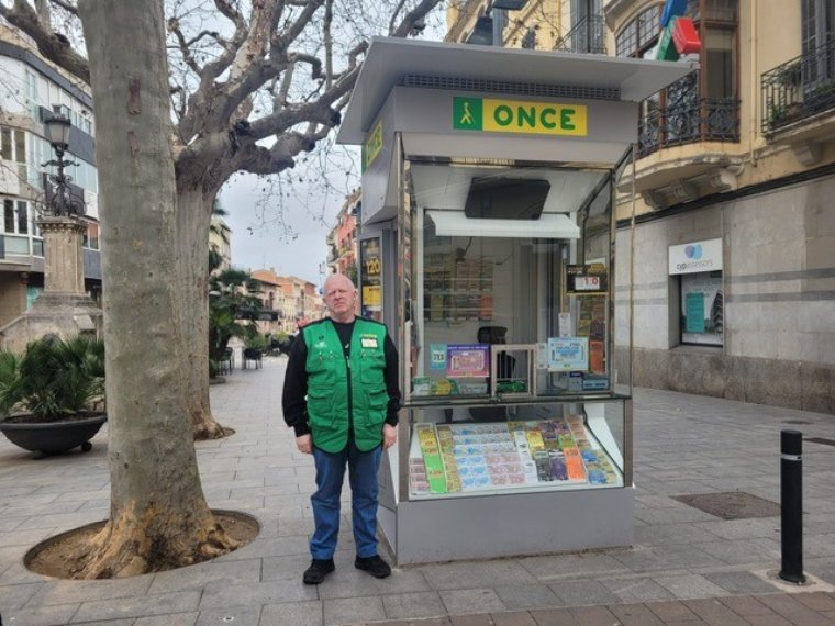 El ‘Sueldazo’ del Cap de Setmana de l’ONCE reparteix un premi de 2.000 euros al mes durant 10 anys a Vilafranca del  Penedès. ONCE