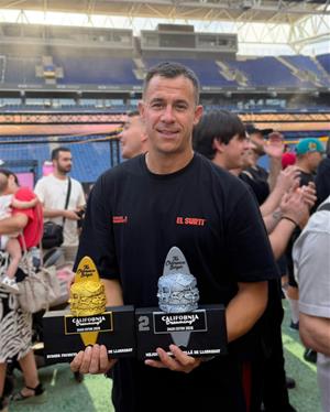 El Surtidor On Fire, premiat a The Champions Burger en un certamen històric a l’RCDE Stadium. EIX