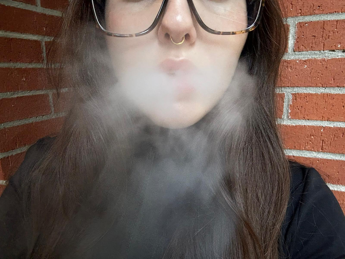El tabac, una crisi silenciosa entre la reducció del consum i l’auge del vapeig. EIX