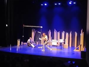 El Teatre Municipal La Bòbila impulsa un projecte d’arts escèniques i educació per a joves