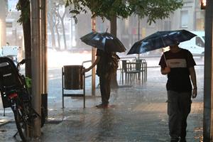 El temporal deixa al voltant de 100 litres a l'Alt Penedès i l'Anoia, i més de 70 a l'àrea metropolitana. ACN
