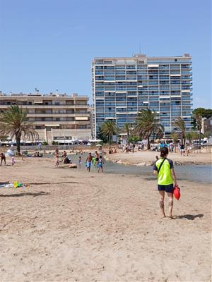 El Vendrell reforça la seguretat a les platges amb la incorporació d’un socorrista al Riuet. Ajuntament del Vendrell
